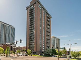 200 S Brentwood Blvd APT 8D, Saint Louis, MO