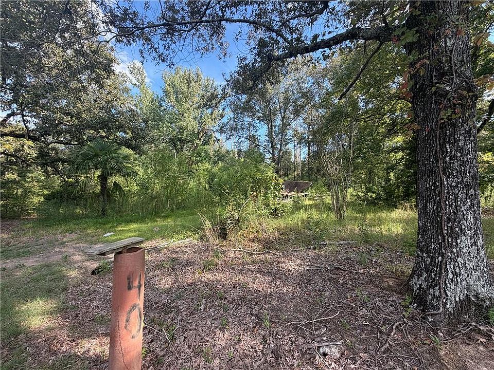 2nd image of 40 Lee Reeves Rd