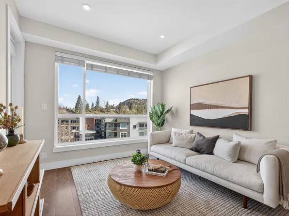 1925 Enterprise Way #505, Kelowna, BC V1Y 0J8