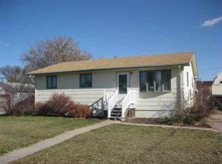 221 Oak St, Sutherland, NE 69165