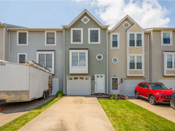1119 Elm Ct, Oakdale, PA 15071