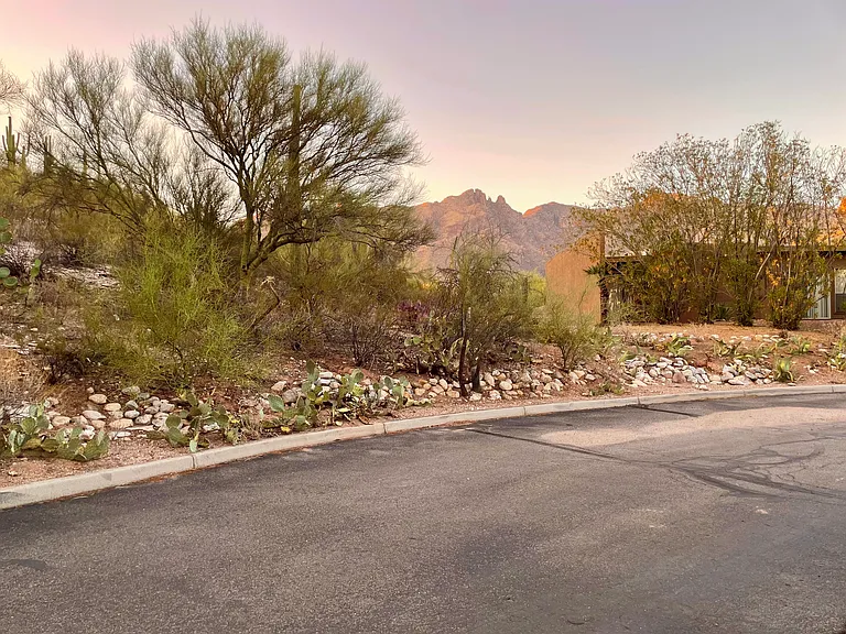 Finger Rock view from the house front