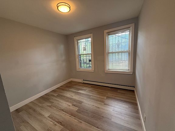 5th image of 89 Bostwick Ave APT 1R