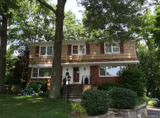 9 Alexander Pl, Bronxville, NY 10708