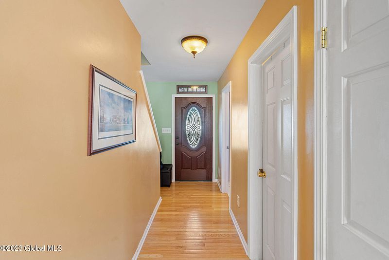 3rd image of 122 Horizon Boulevard