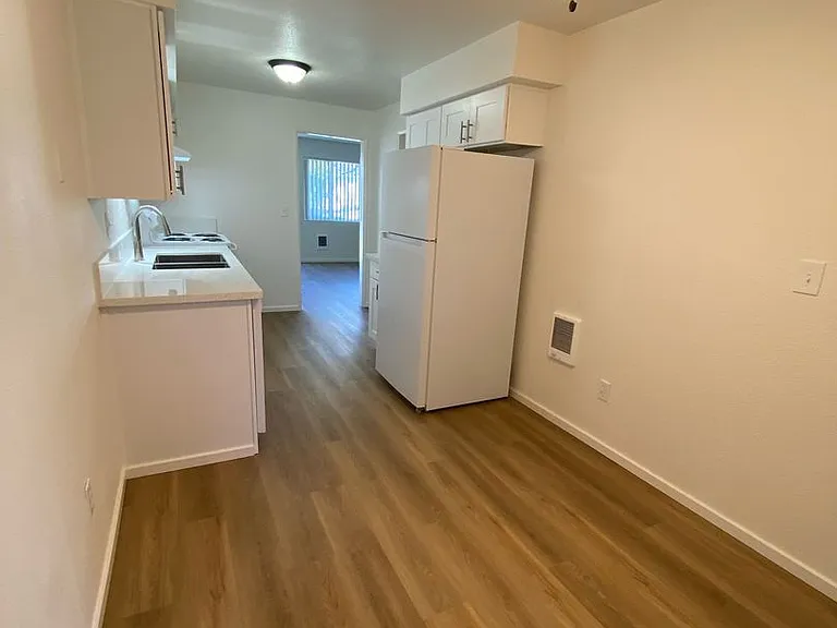 17925 E Burnside St #105 — Photo 7
