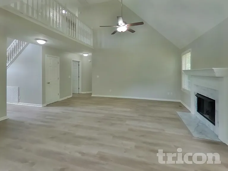 800 Chaney Woods Dr — Photo 3