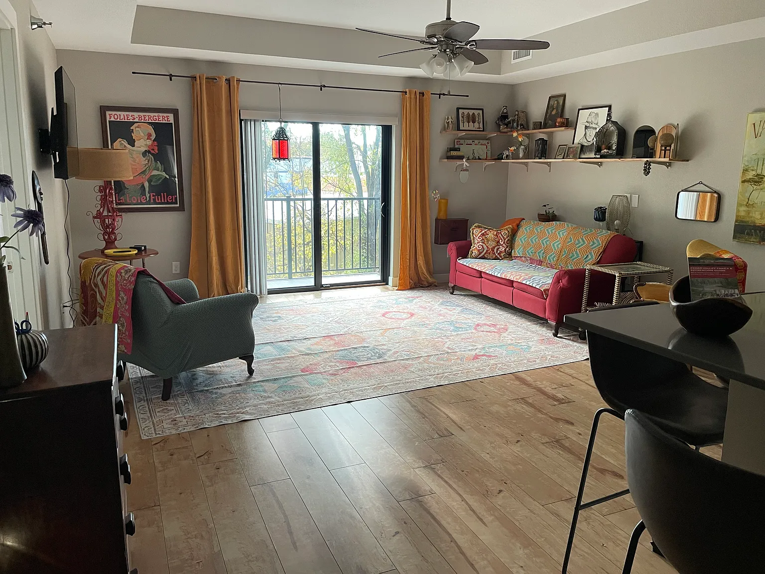 2 bed, 1020 sqft, $2,000 — Photo 2