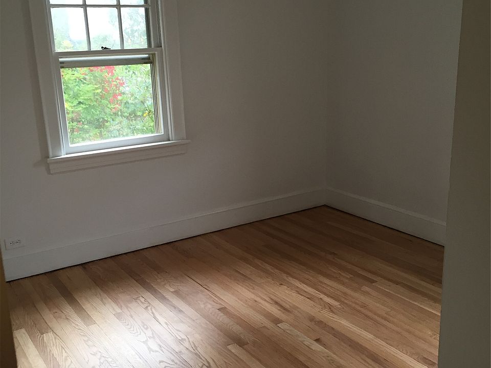 1st image of 144 Wallace St #2