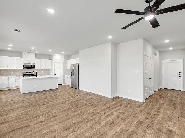 3827 Clovis St — Photo 28