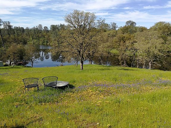 4th image of 4061 Wagonwheel Dr