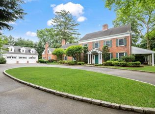 78 McCouns Ln, Glen Head, NY 11545