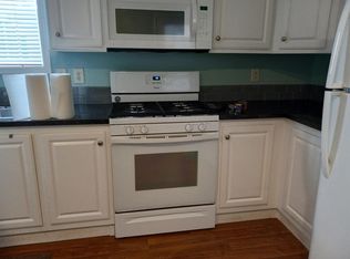 24 1st St, Exeter, NH 03833