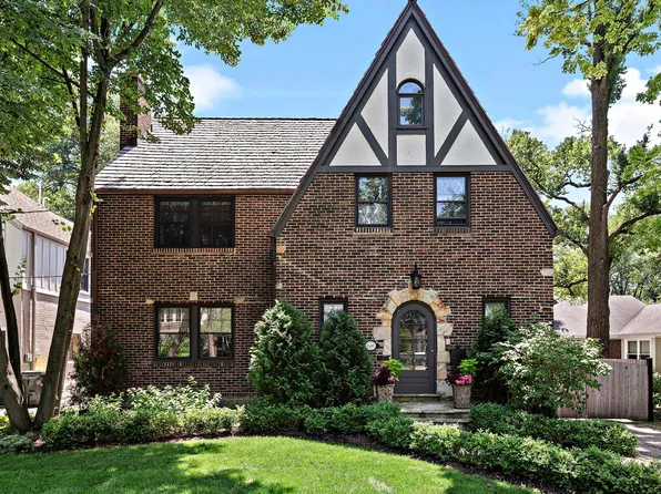 1502 Edgewood Ln, Winnetka, IL 60093