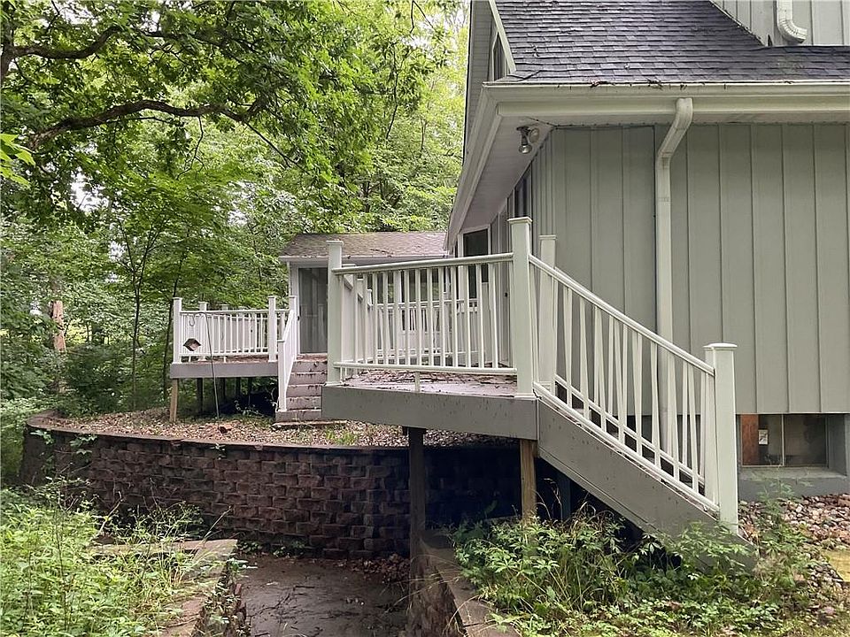 2nd image of 17601 River Dr