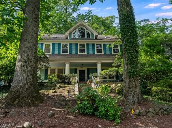52 Warfield St, Montclair Twp., NJ 07043