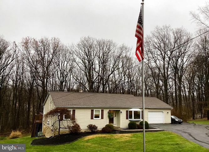 1st image of 104 Ramsey Ln