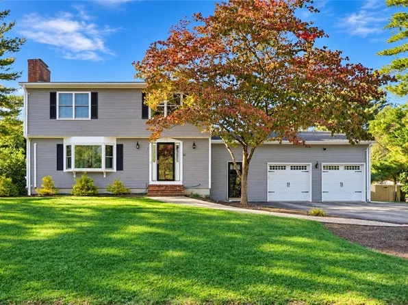 10 Circlewood Dr, Coventry, RI 02816