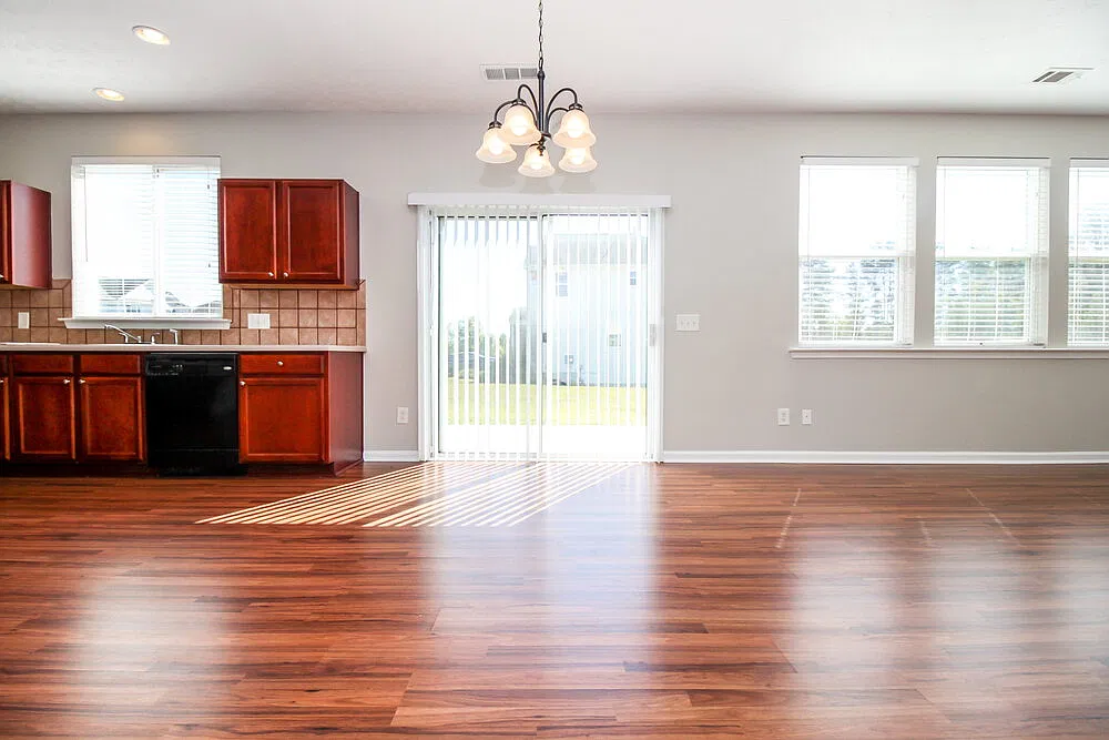 3 bed, 2.5 bath, 1991 sqft, $2,345 — Photo 4