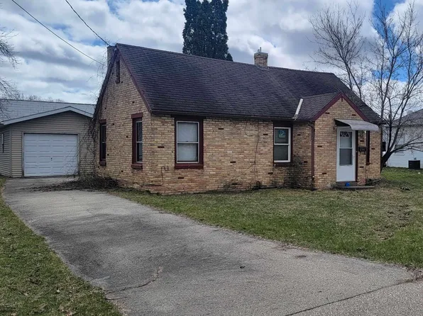 907 W Lynch Ave, Appleton, WI 54915
