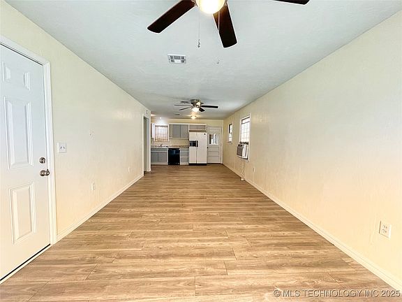 5th image of 700 N Kelker St