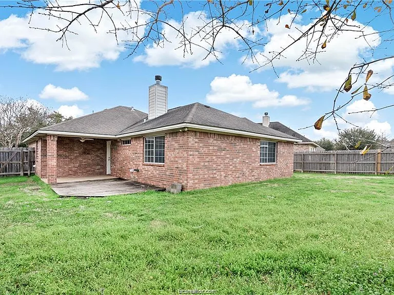 3806 Dresden Ln — Photo 14