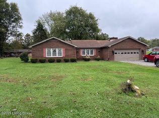 22 Fairview Circle Dr, Bedford, KY 40006