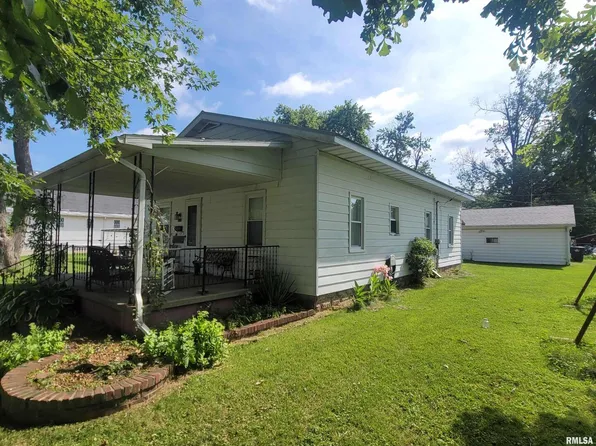 1220 S Jefferson St, Salem, IL 62881