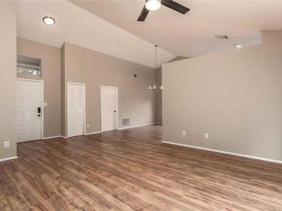 5th image of 7379 Lazy Hill Dr