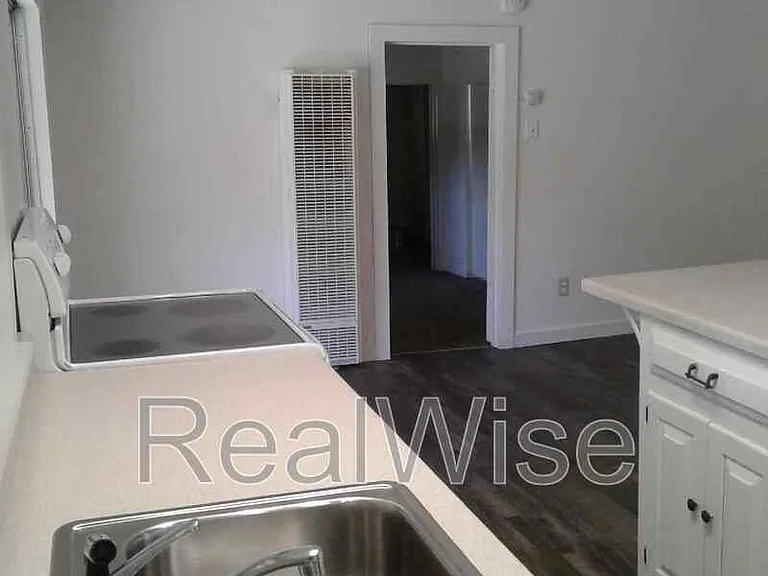 1483 Fruitdale Dr — Photo 3