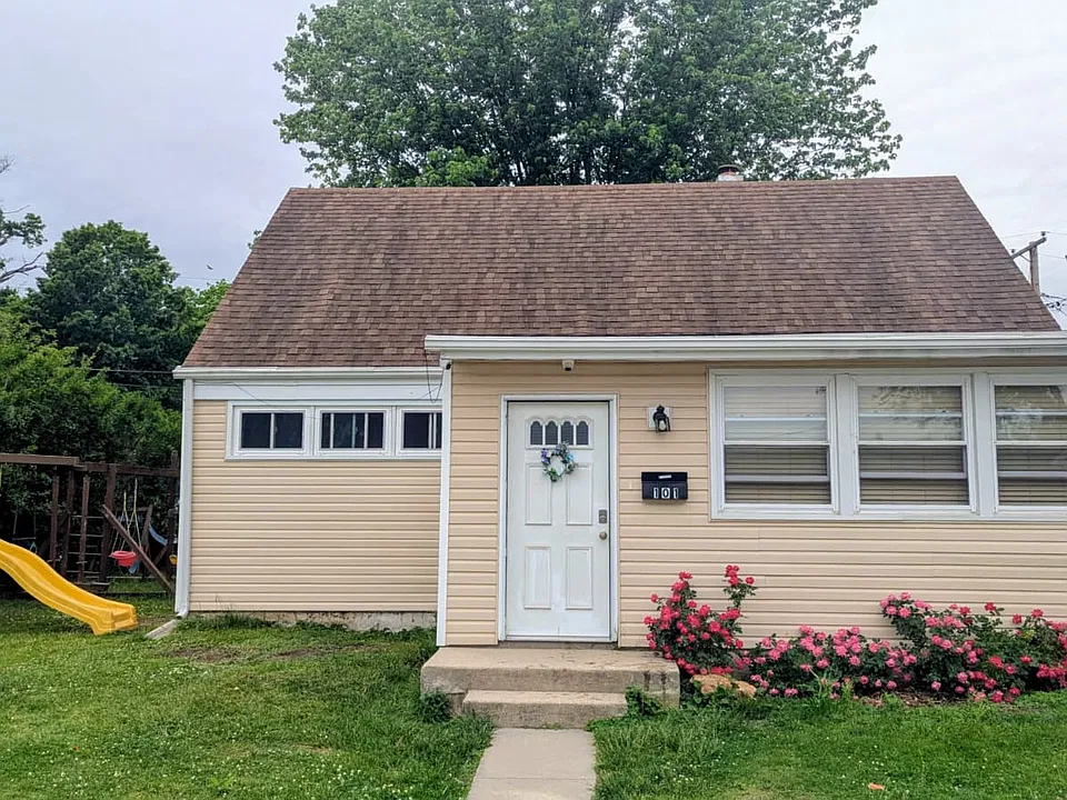 101 Fairway Ct