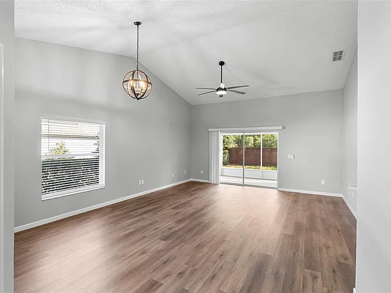 846 Grand Hughey Ct — Photo 5