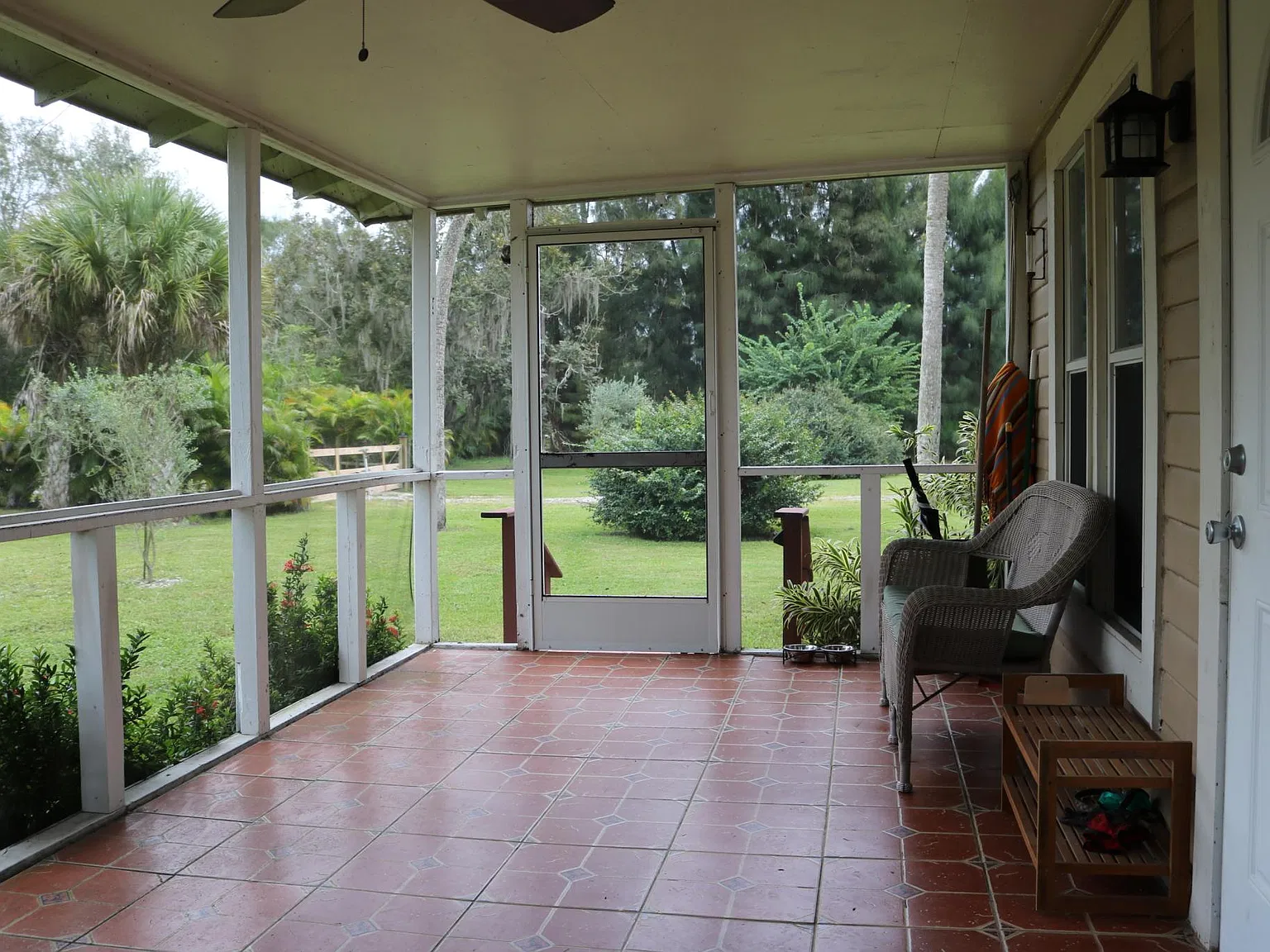 4 bed, 2.5 bath, 1300 sqft, $3,490 — Photo 3