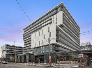 120 Varna Dr #1117, Toronto, ON M6A 2L9