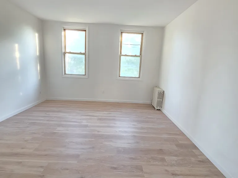 154 Weed Ave #2R — Photo 12