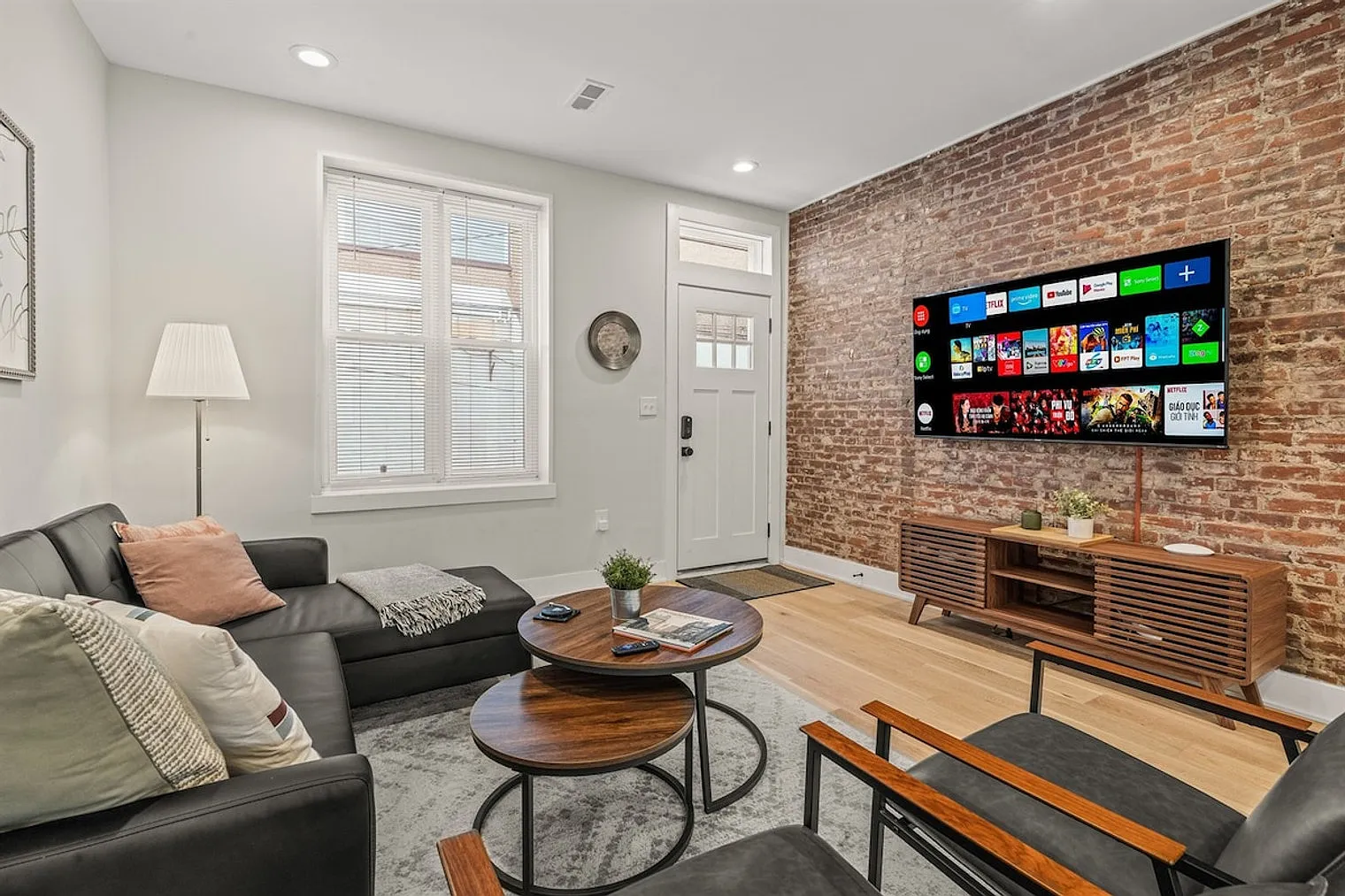 2 bed, 1.5 bath, $6,917 — Photo 4
