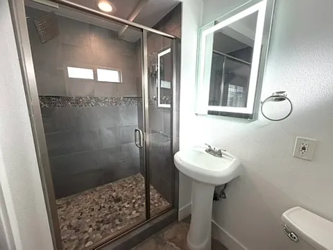 3 bed, 1180 sqft, $2,350 — Photo 3