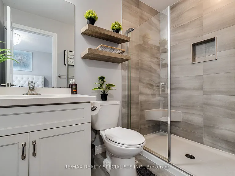 61 Farley Ln — Photo 16