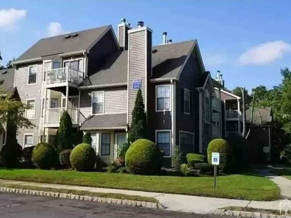 1st image of 15 Ayres Ct