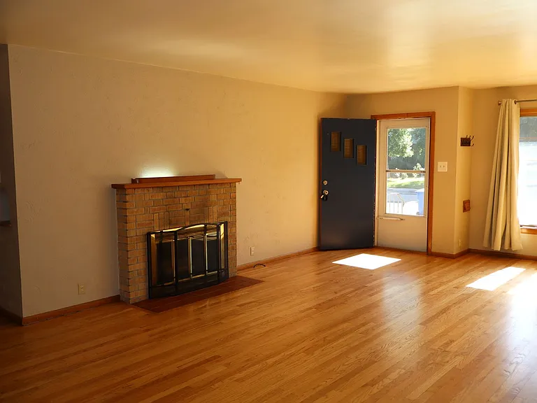 150 Circle Dr — Photo 4