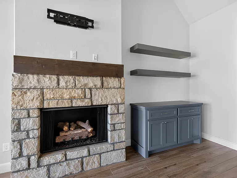 709 Timber Trl — Photo 11