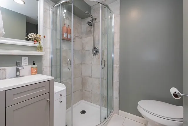 131 Courtland Ave — Photo 22