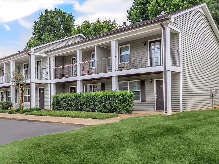 British Woods Apartments — Photo 43