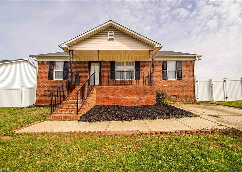 1st image of 2105 Blair Kahzan Dr