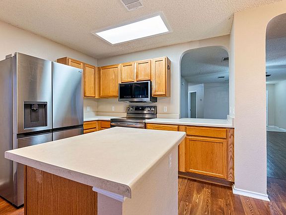 5th image of 1236 Hughmont Dr