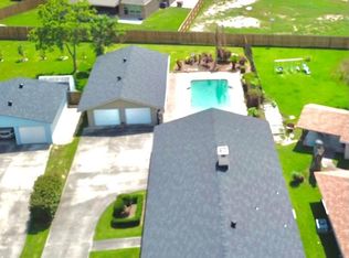 5035 Gulf Ave, Groves, TX 77619