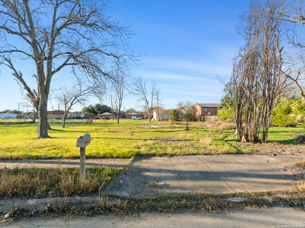 217 E LINDBERGH BLVD LOT W, Universal City, TX 78148