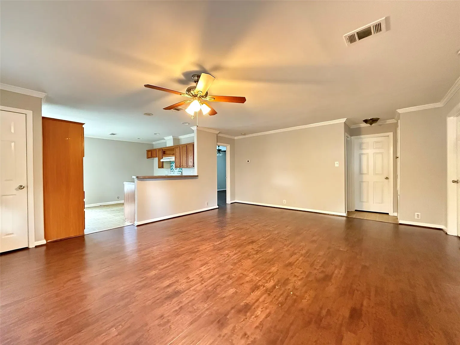 3 bed, 2.0 bath, 1200 sqft, $1,450 — Photo 4
