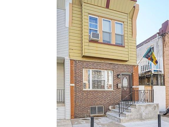 3rd image of 2445 S Orkney St
