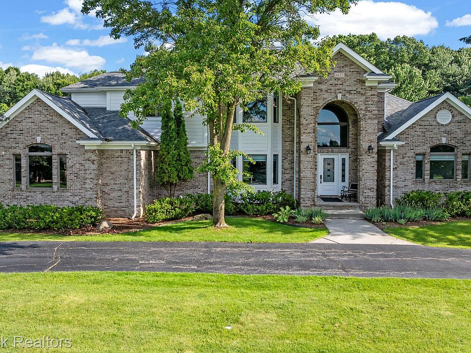 1st image of 6827 Strawberry Ln
